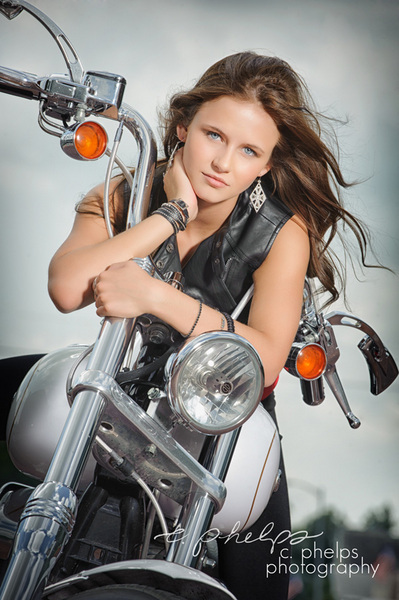 Girls Senior Portrait
Hair and Makeup: c. phelps
