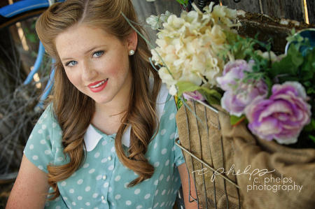 Girls Senior Portrait
Hair and Makeup: c. phelps