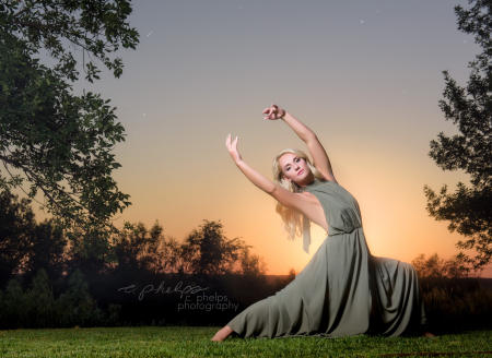 Girls Senior Portrait
Hair and Makeup: c. phelps