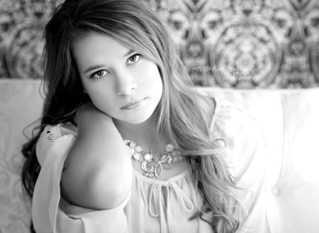 Girls Senior Portrait
Hair and Makeup: c. phelps