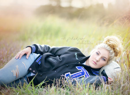 Girls Senior Portrait
Hair and Makeup: c. phelps