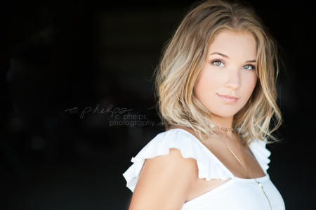 Girls Senior Portrait
Hair and Makeup: c. phelps