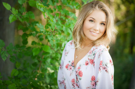 Girls Senior Portrait
Hair and Makeup: c. phelps