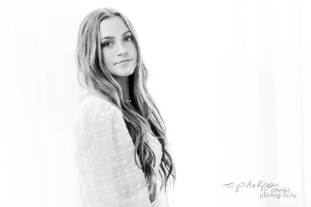Girls Senior Portrait
Hair and Makeup: c. phelps